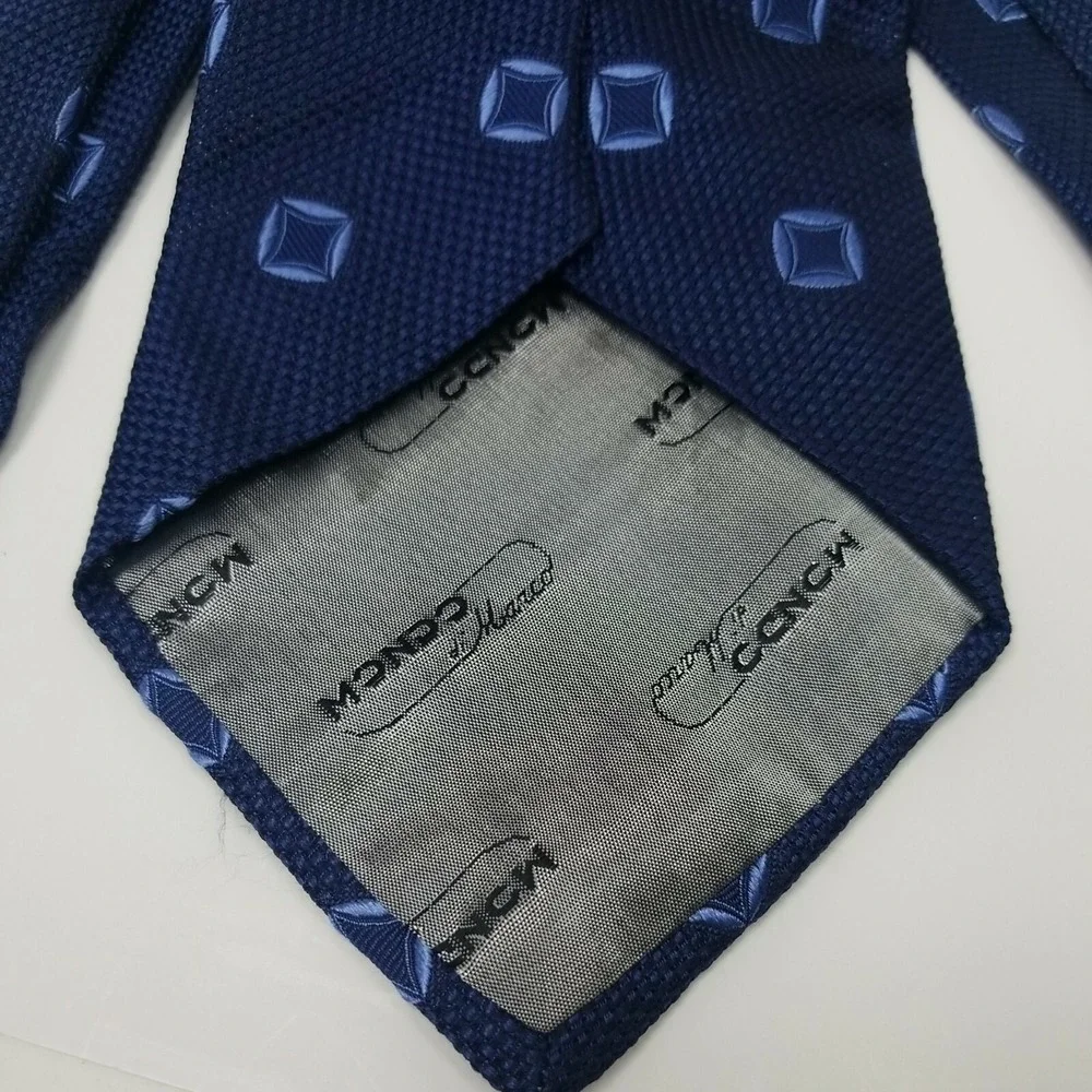 Mondo di Marco Tie, navy blue with geometric dots, silk, lined made Italy